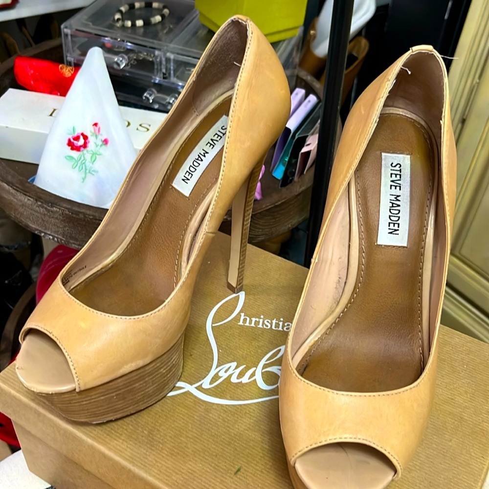 Steve Madden platform stiletto